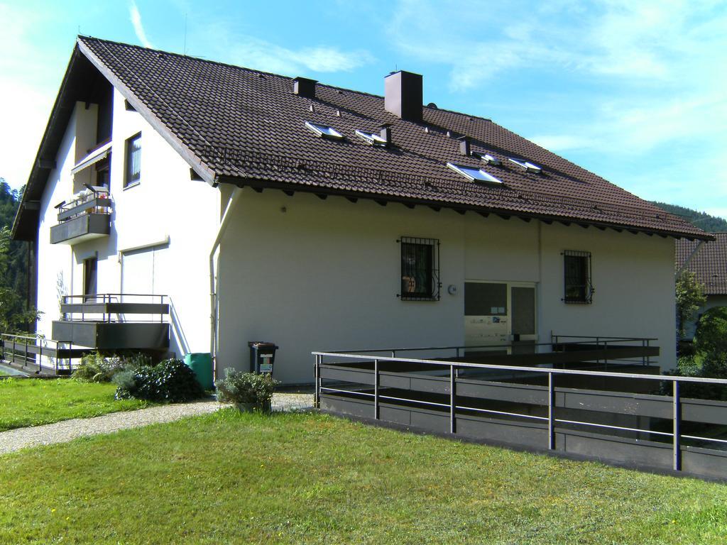 Ferienwohnung Waldblick Bad Wildbad Værelse billede